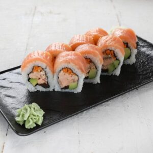 Smoke Roll (С копченым лососем)